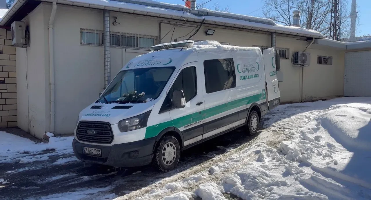 Ölen 17, öldüren 15 yaşında! İş arkadaşını kalbinden bıçaklayarak katletti 