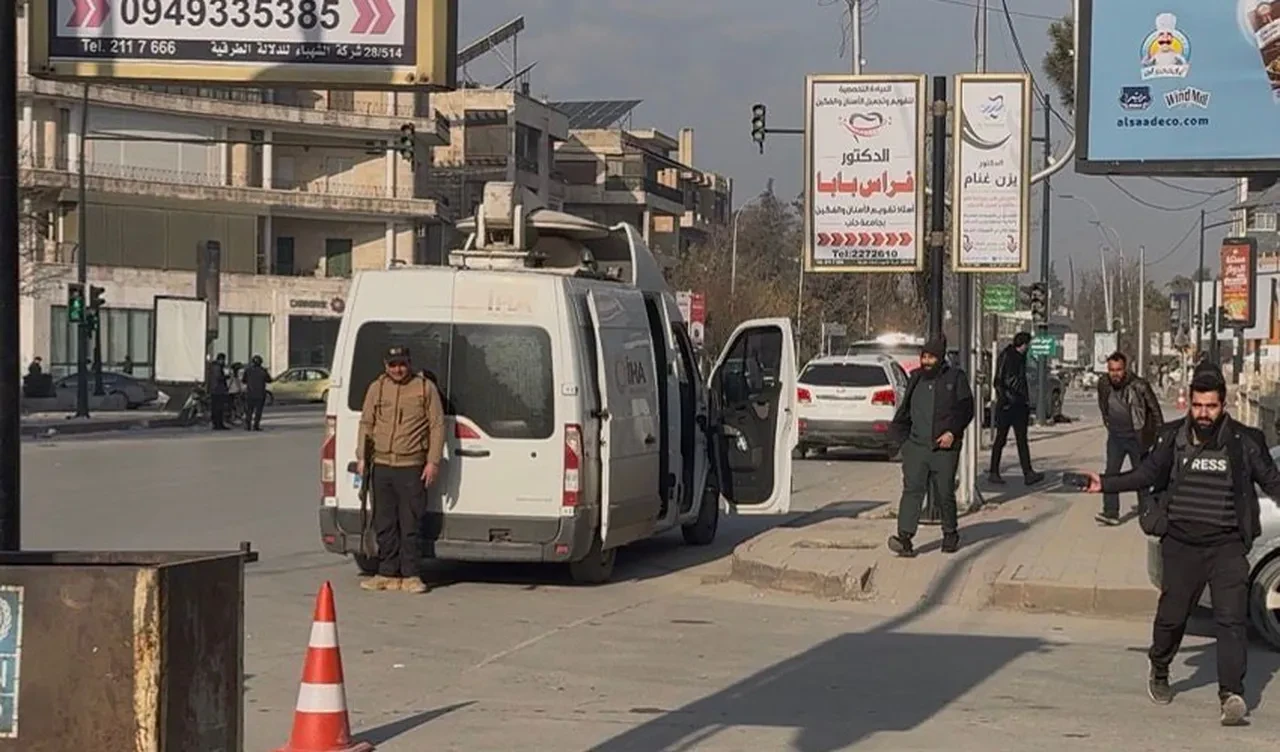 Terör örgütü YPG, Halep'te İhlas Haber Ajansı canlı yayın aracına ateş açtı