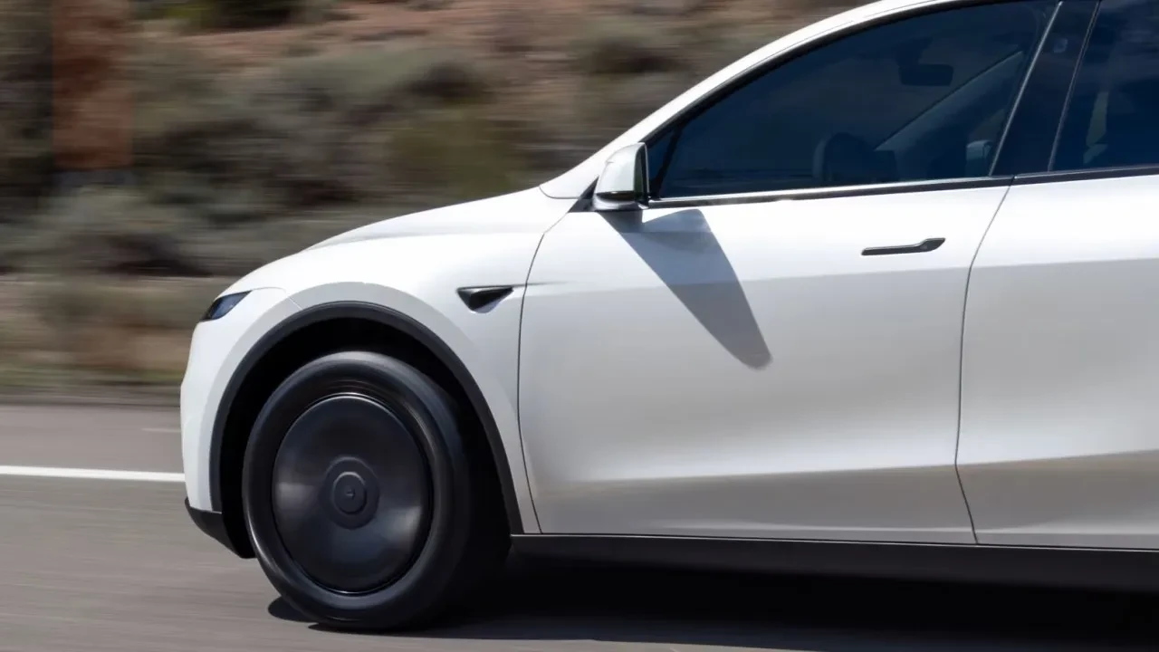 657 km menzilli yeni Tesla Model Y fiyatı belli oldu: Bugüne kadarki en verimlisi