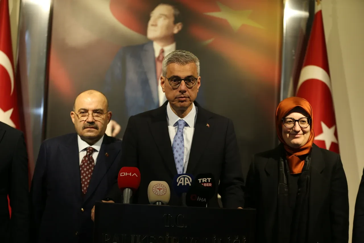 Bakan Memişoğlu sağlık sistemini kıyasladı: 'Randevu almak 6 ay sürüyor, bizde aynı gün'