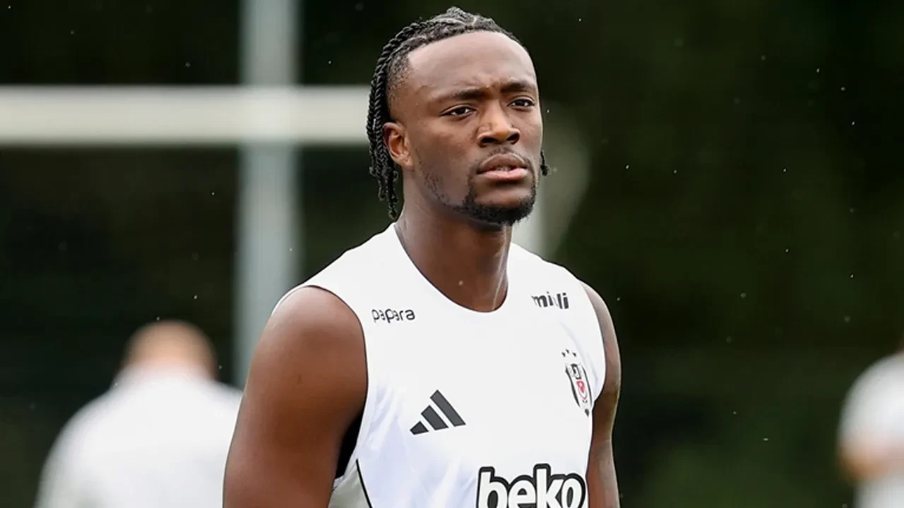 Beşiktaş'tan flaş açıklama! Yıldız oyuncu kampı terk etti