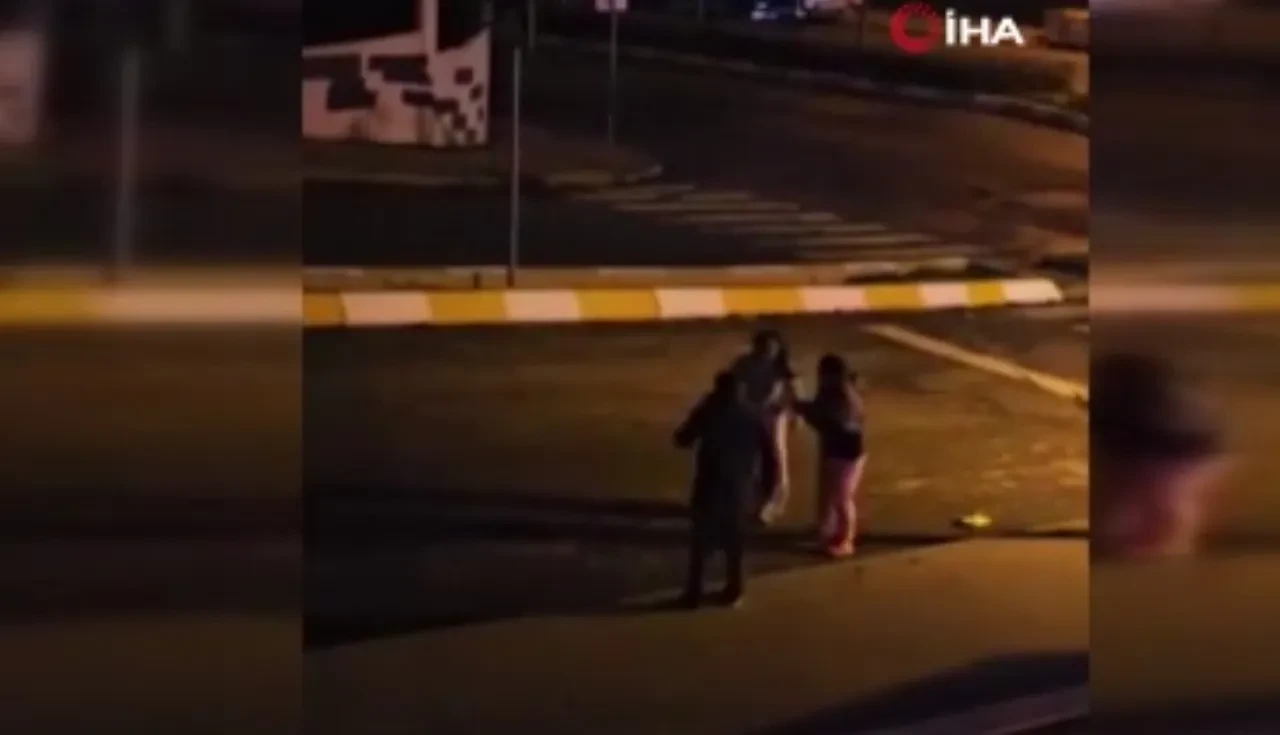 Kadınları tekme tokat dövdü, yerlerde sürükledi! Gözü dönen adam sokağı inletti: "Kocanı çağır, onu da döveceğim"