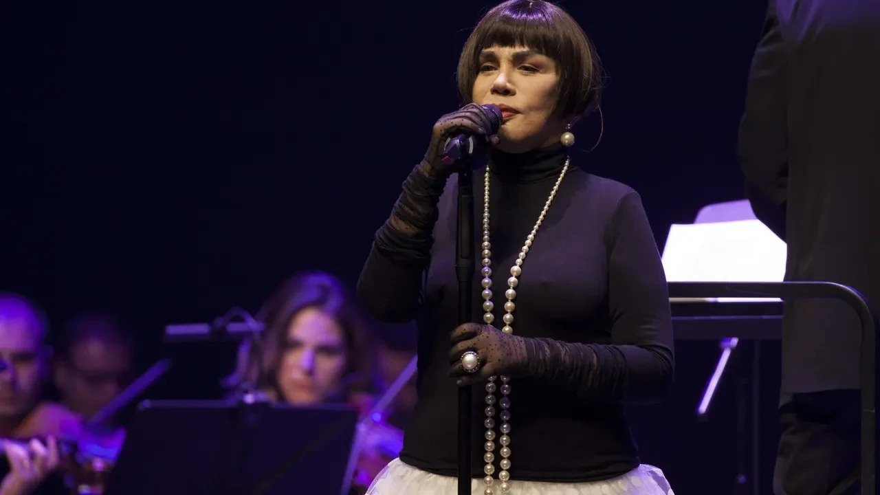 Sezen Aksu'nun Covid-19 testi pozitif çıktı! Kanlıca'daki yalısında karantinaya girdi