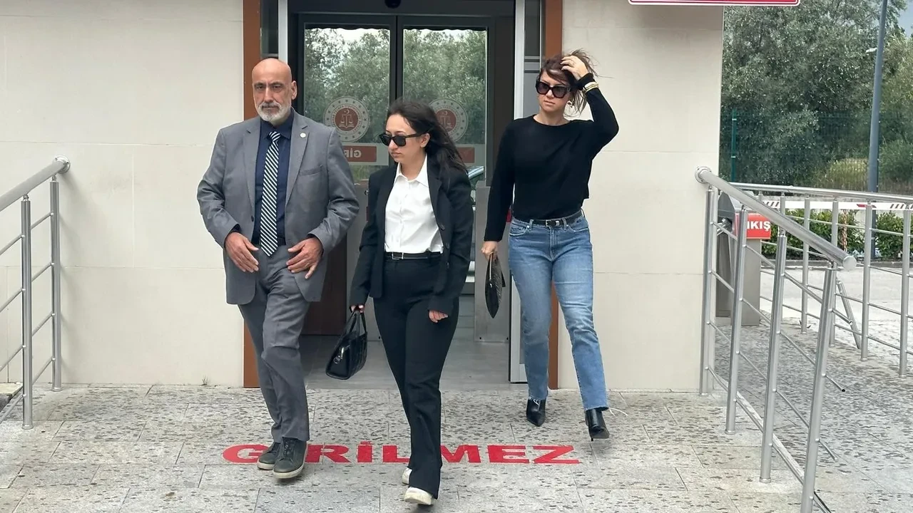 Annesi Güllü'yü öldürmekle suçlanan Tuğyan ifade verdiği sırada tartışma çıktı! Ses kayıtları ortalığı karıştırdı, duruşmaya ara verildi