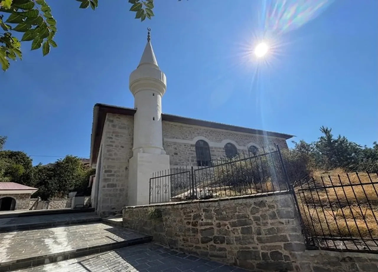 Bakan Ersoy duyurdu: Asırlık 6 cami cuma namazıyla kapılarını açıyor