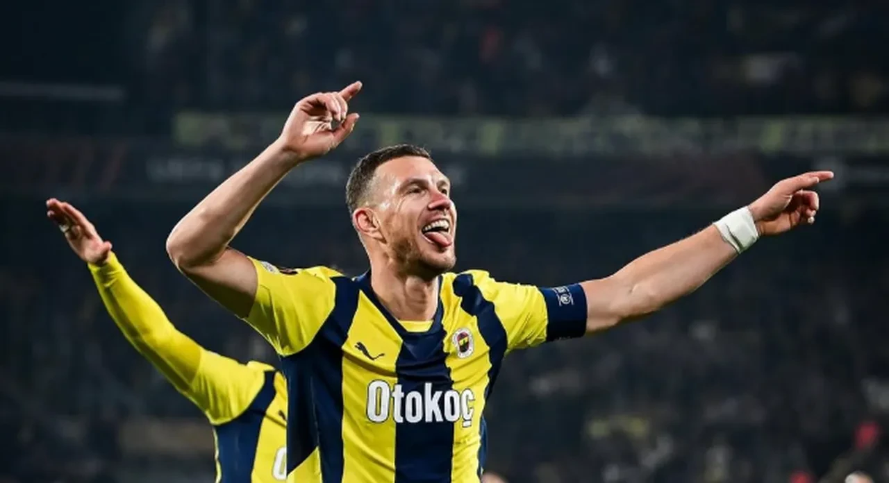 Edin Dzeko Bosna Hersek Milli Takımı'nı bıraktığını açıkladı! Yıldız golcüden son maç öncesi duygulandıran sözler