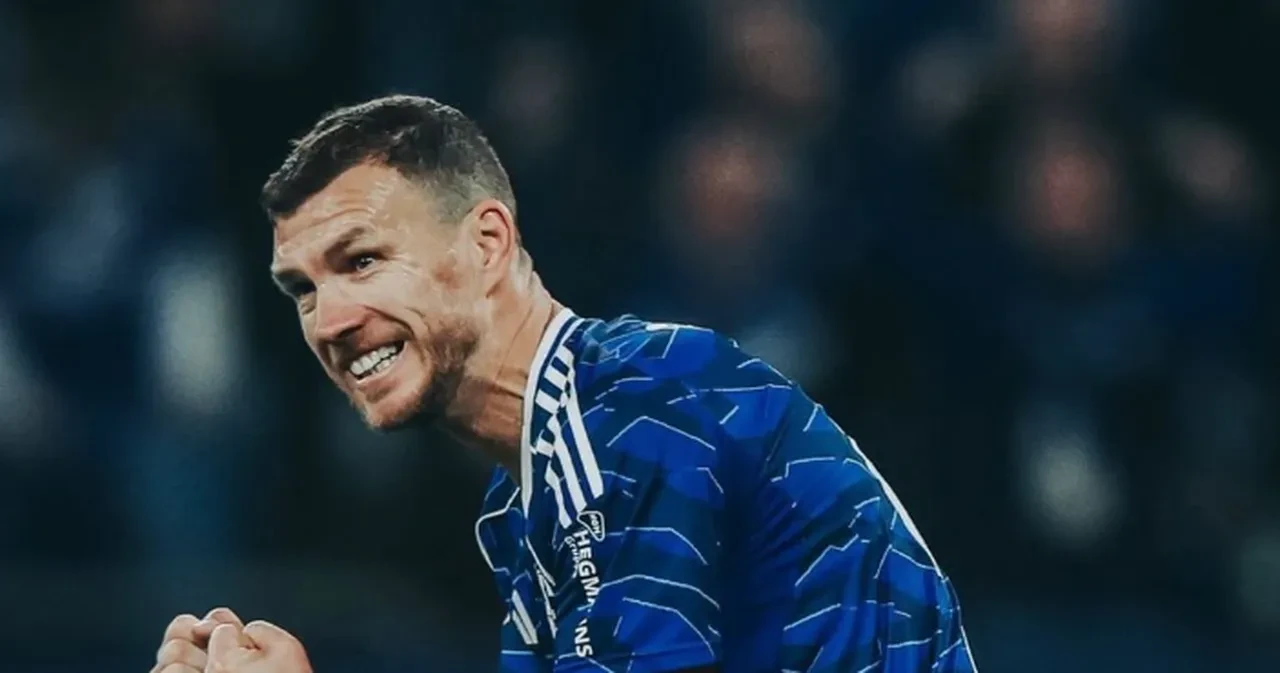 Edin Dzeko Bosna Hersek Milli Takımı'nı bıraktığını açıkladı! Yıldız golcüden son maç öncesi duygulandıran sözler