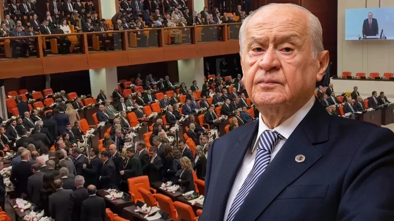 Cumhurbaşkanı Erdoğan Meclis'te kürsüye çıkınca Yeni Parti salonu terk etti! Devlet Bahçeli'den tepki geldi