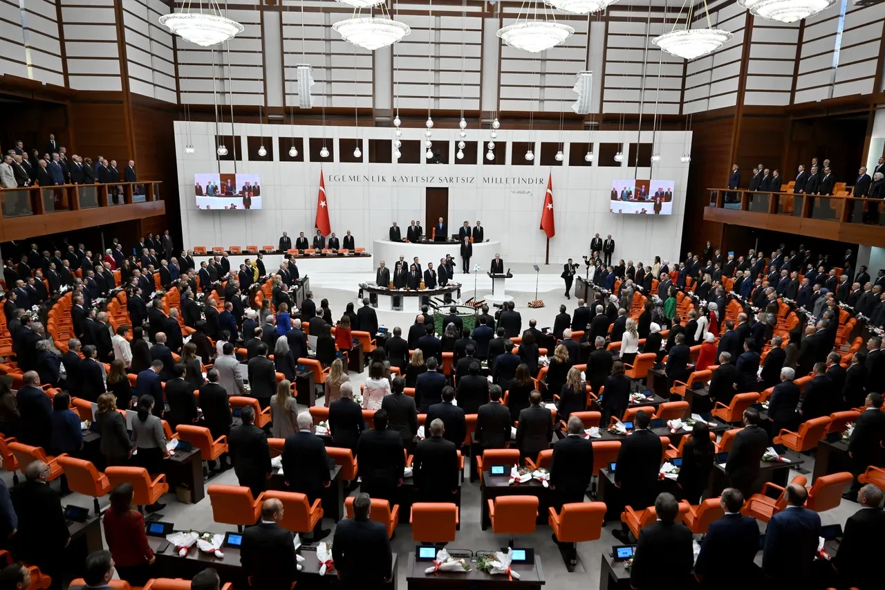 Cumhurbaşkanı Erdoğan'dan fon soruşturmasıyla ilgili net mesaj: "Meseleyi süratle çözüyoruz"