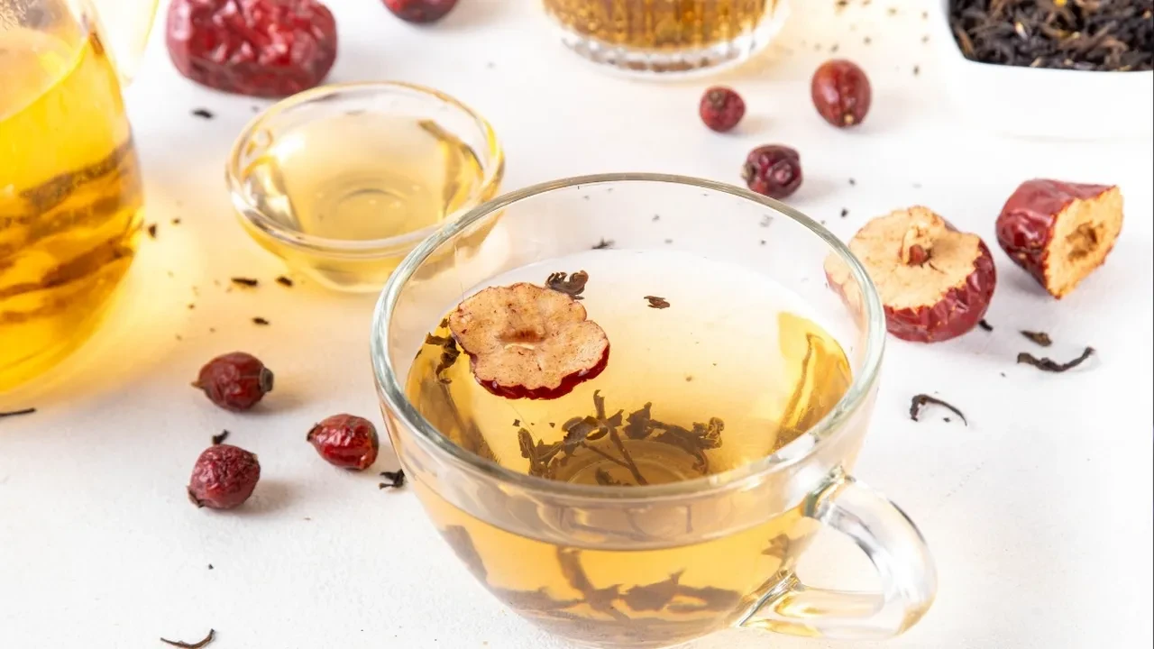 Hünnabı böyle tüketenler kışa hazırlanıyor! Zencefil ve tarçınlı hünnap çayı