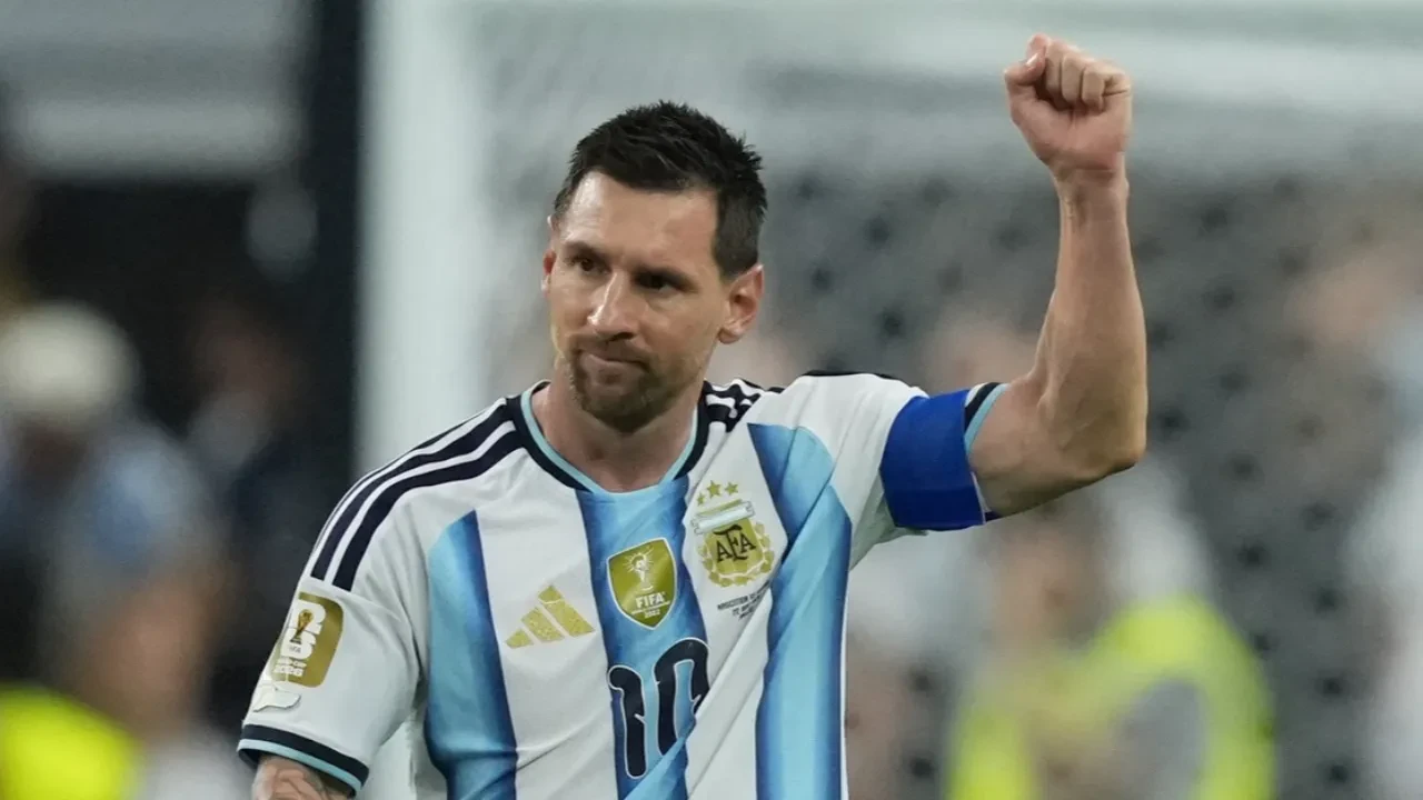 Messi'nin yeni takımı belli oldu! İmzalar resmen atıldı