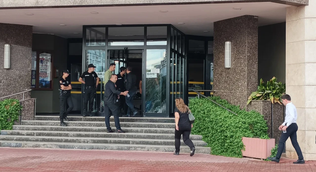 Mezitli Belediyesi'nde rüşvet skandalı! Detaylar ortaya çıktı: Hakediş için 1 kilo altın ve villa istenmiş