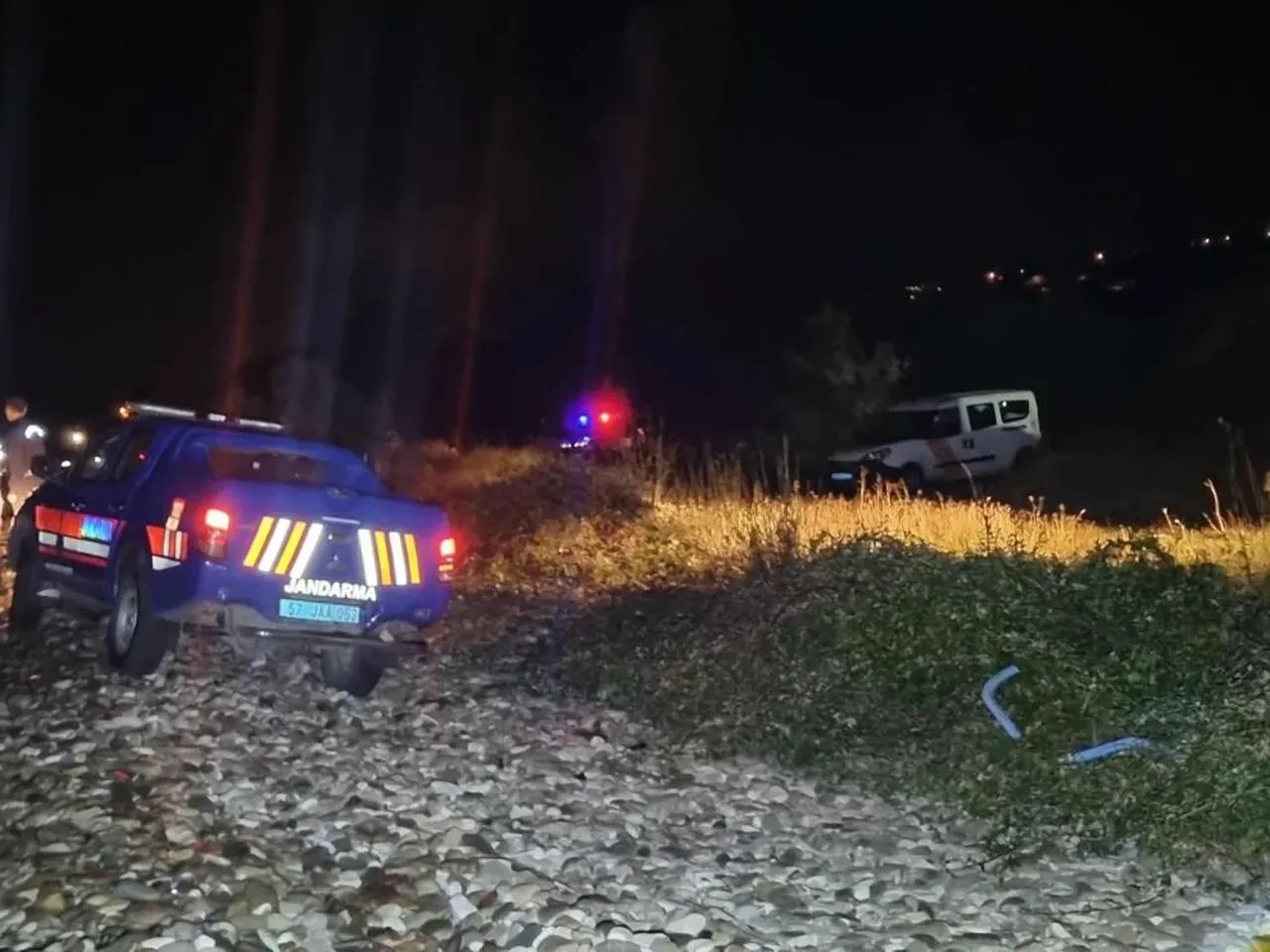 Polislerin bindiği tekne alabora oldu: Biri öldü, diğeri kayıp