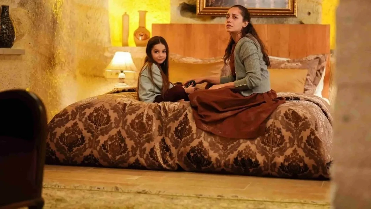 Sevdan Bir Ateş dizisi izleyiciden tam not aldı! Son bölümüyle sezonun 10 reytingini gören ilk dizi oldu
