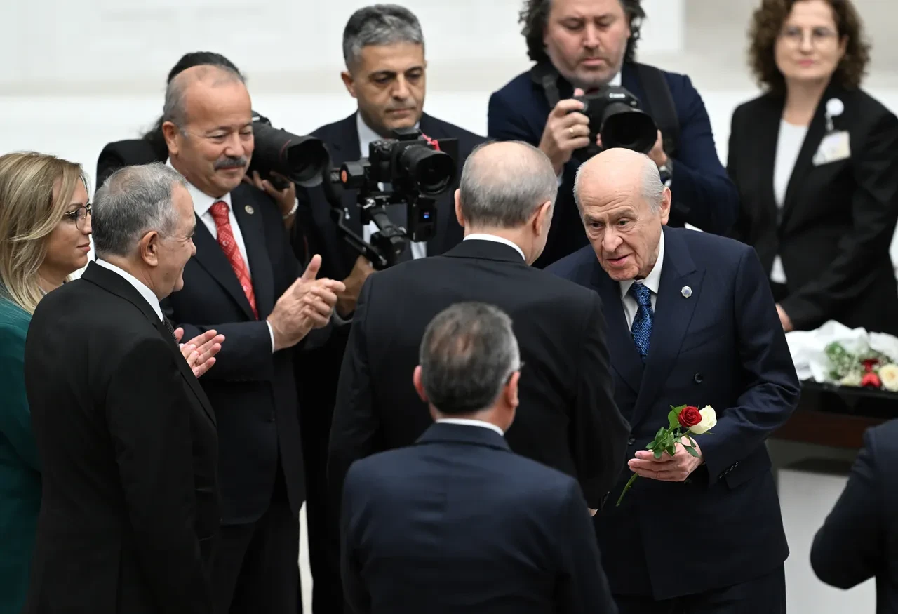 TBMM'de kritik zirve: Cumhurbaşkanı Erdoğan, Bahçeli ve Kurtulmuş ile görüştü