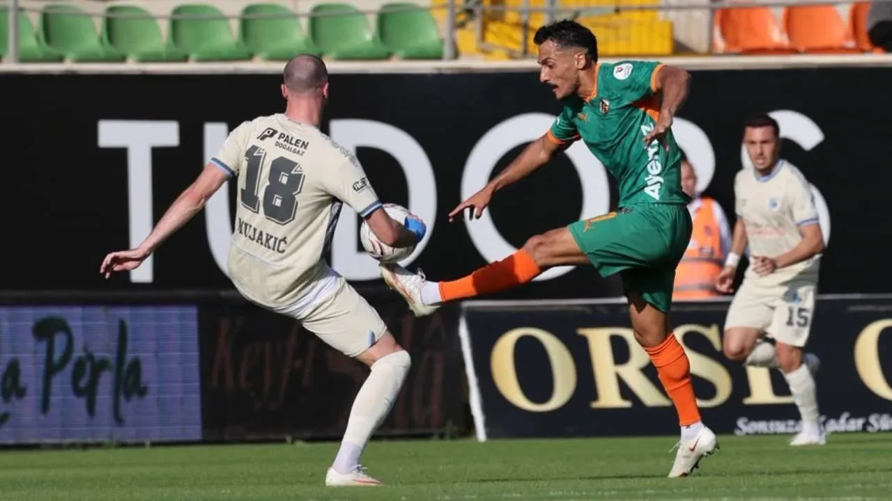 Alanya'da gol sesi çıkmadı! Alanyaspor ile Erzurumspor FK puanları paylaştı