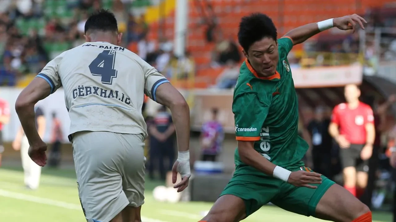 Alanya'da gol sesi çıkmadı! Alanyaspor ile Erzurumspor FK puanları paylaştı