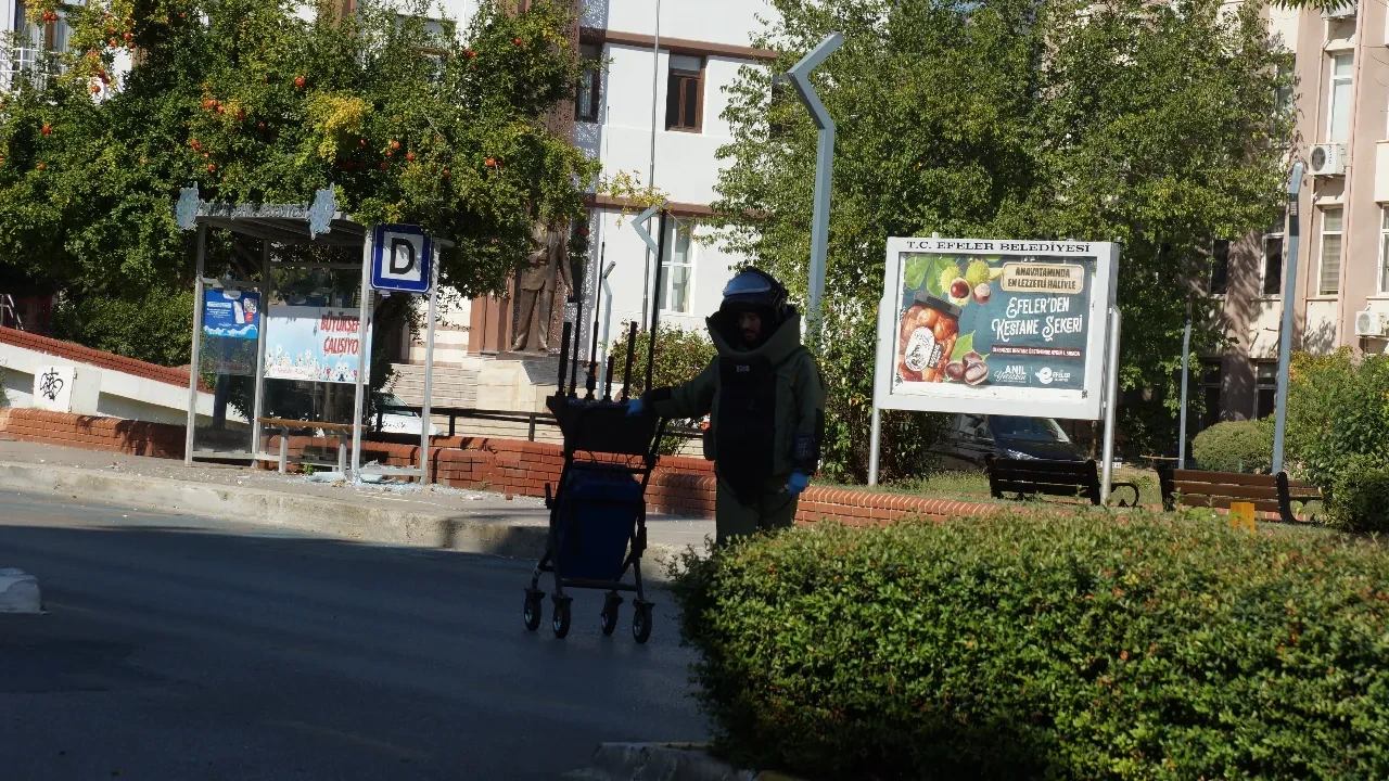 Aydın'da adliye önünde şüpheli paket alarmı