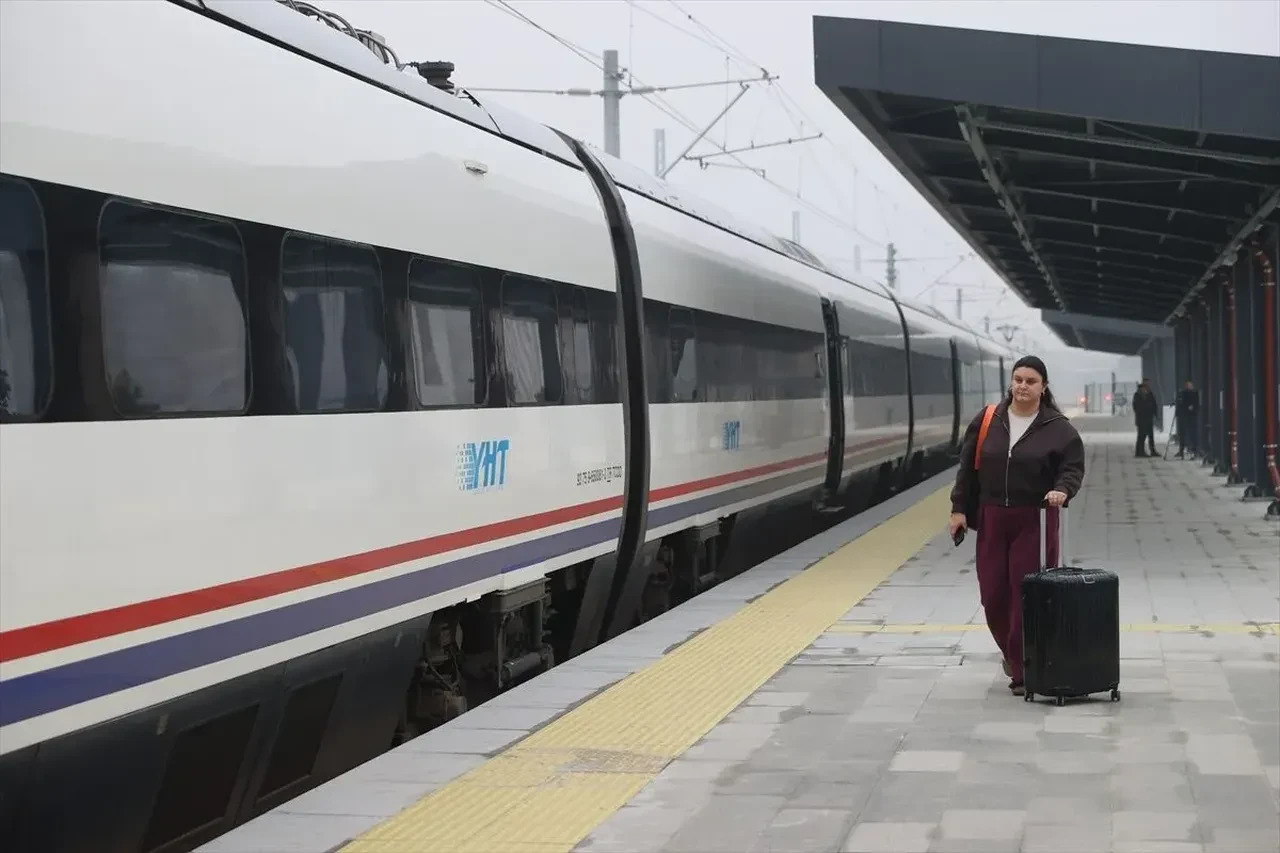 Çerkezköy-Kapıkule Hızlı Tren Hattı'nda ilk yolculuk başladı