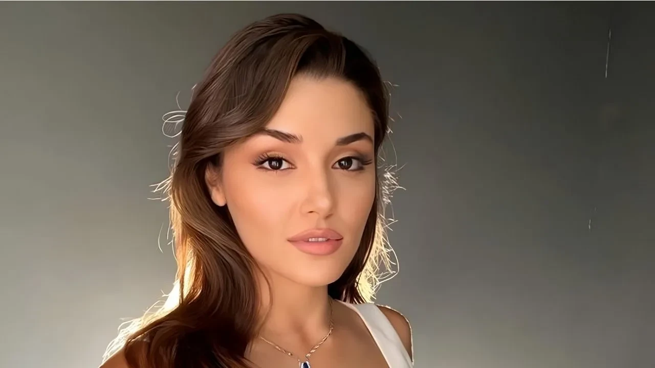 Hande Erçel’den uluslararası proje! 3 dilde çekilecek filmin başrolünü kaptı