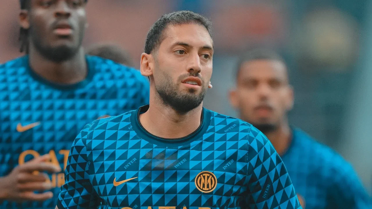 Inter, Parma'yı 3 golle yıktı! Hakan Çalhanoğlu golüyle yıldızlaştı