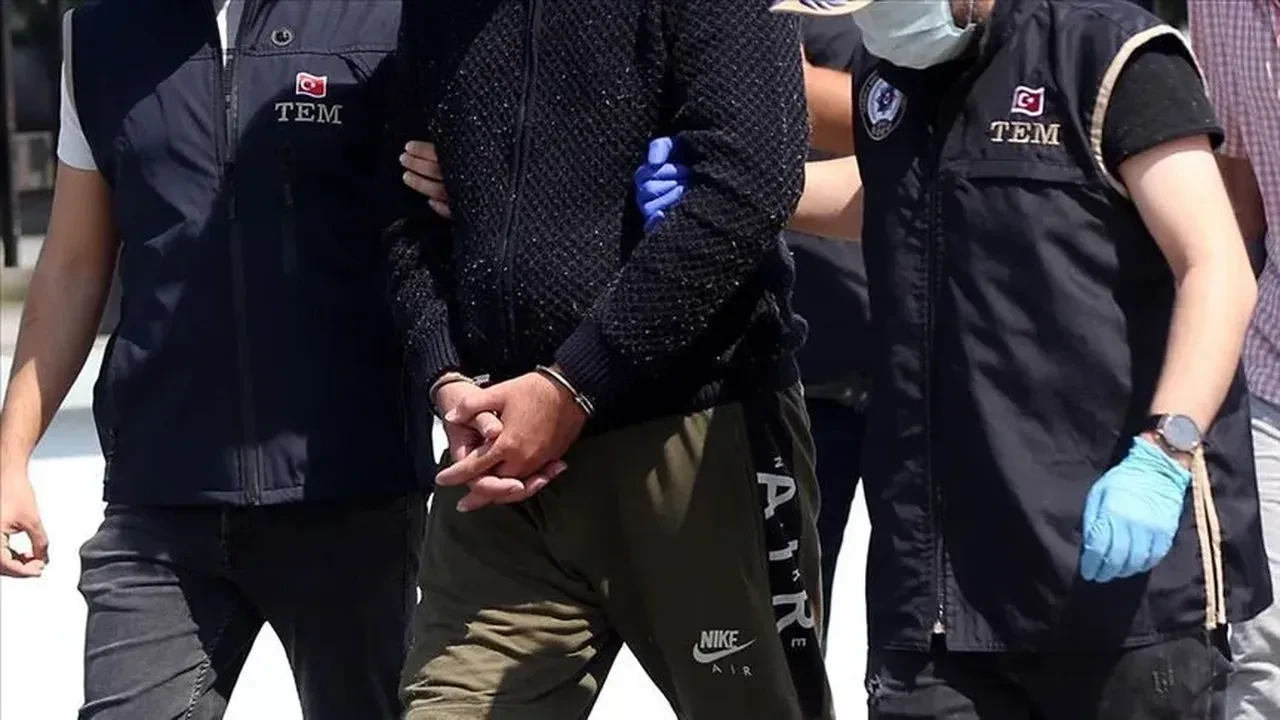 Kırmızı bültenle aranıyordu! Eskişehir'de yakalanan DEAŞ üyesi tutuklandı