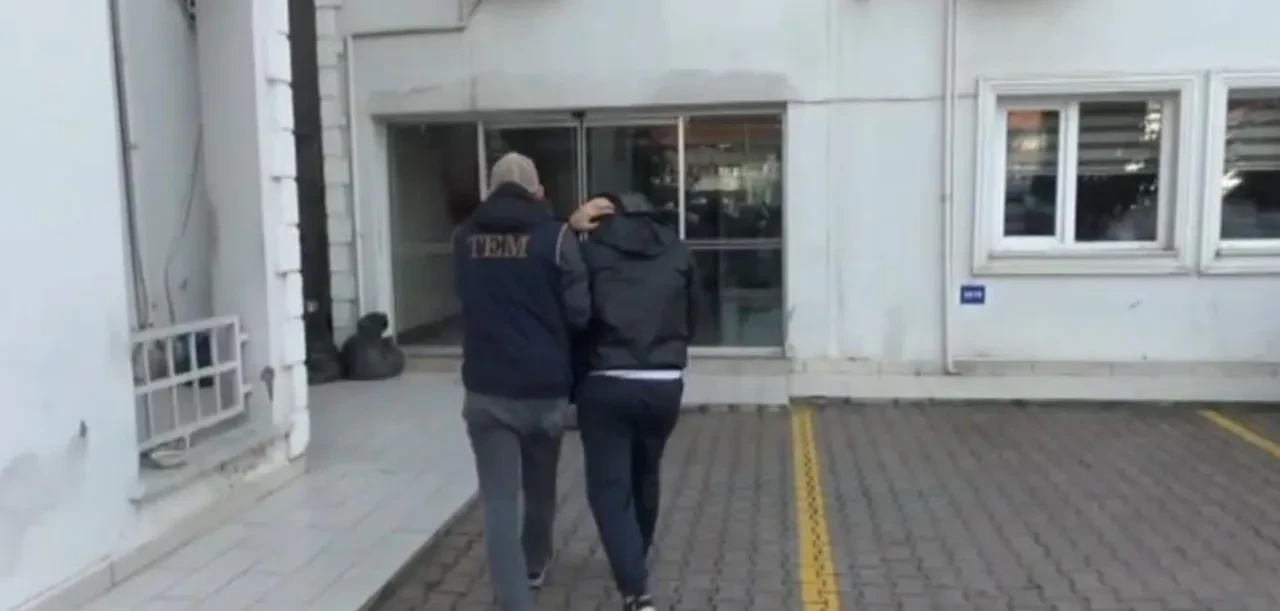 Kırmızı bültenle aranıyordu! Eskişehir'de yakalanan DEAŞ üyesi tutuklandı