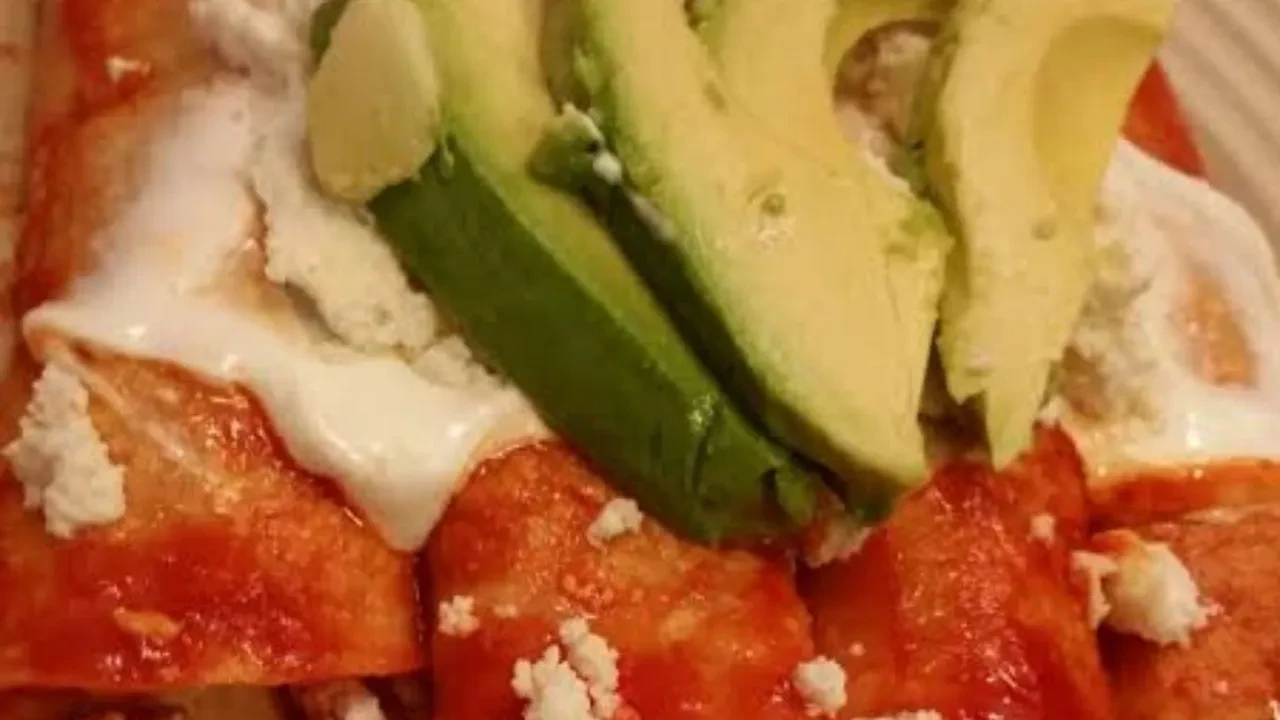 Meksika’nın peynirli lezzeti Türkiye’deki malzemelerle sofralara geliyor! MasterChef Enchiladas de Queso tarifi!