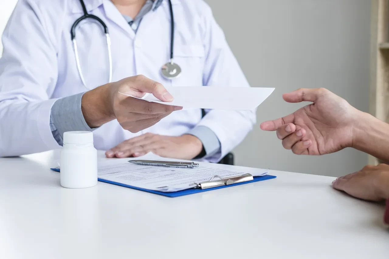 Raporlu ilaç alımında devrim gibi düzenleme: Doktora gitmeden doğrudan eczaneden alınabilecek