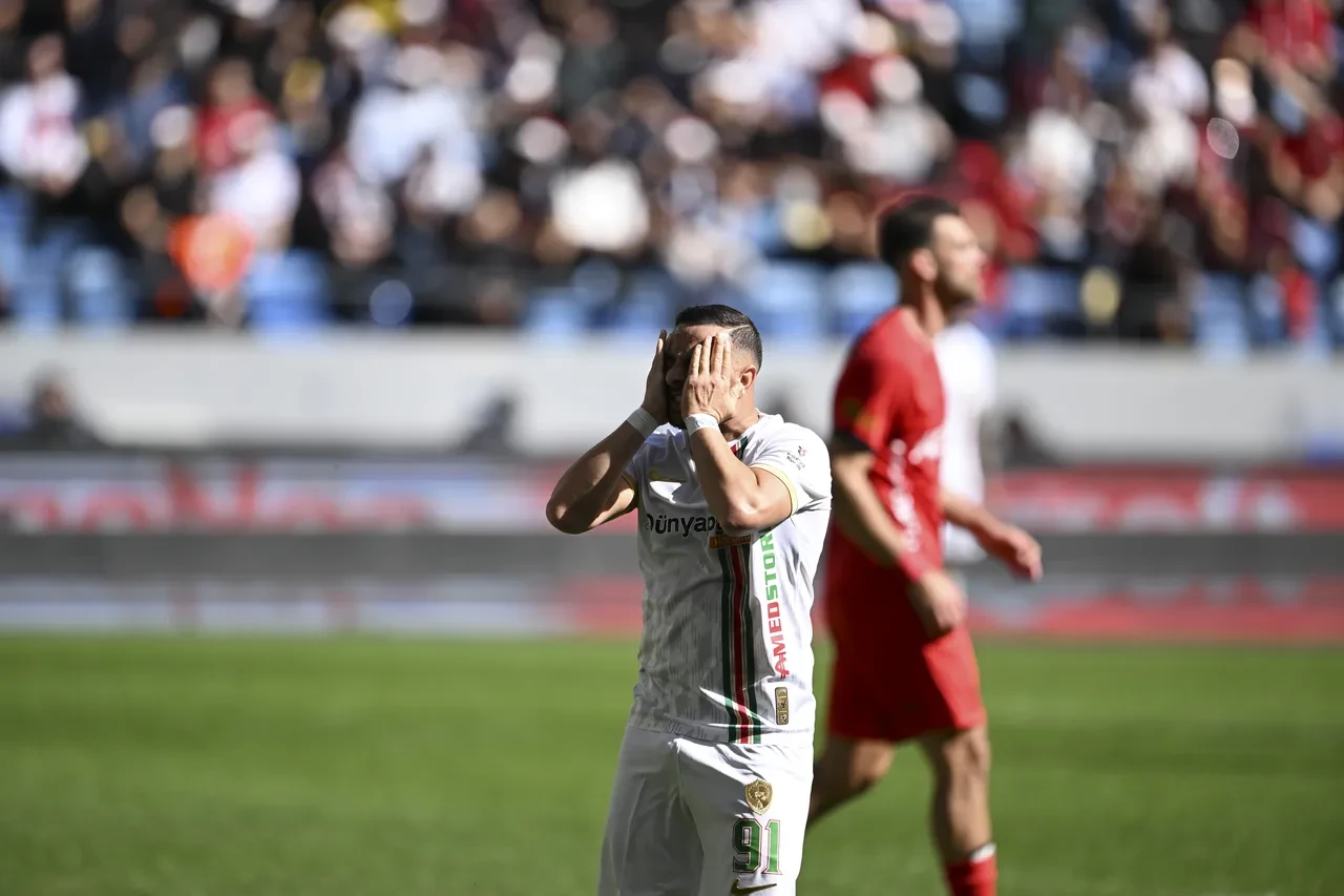 Süper Lig'de zirve el değiştirdi! Amedspor 90+2'de liderliği tepti, Gençlerbirliği 1 puana güldü