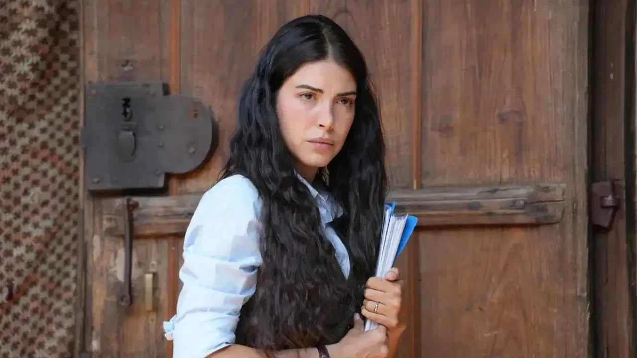 Taşacak Bu Deniz’in 33. bölümüne tepki yağdı! Senaryonun akışı değişti: Esme Adil boşanacak mı?