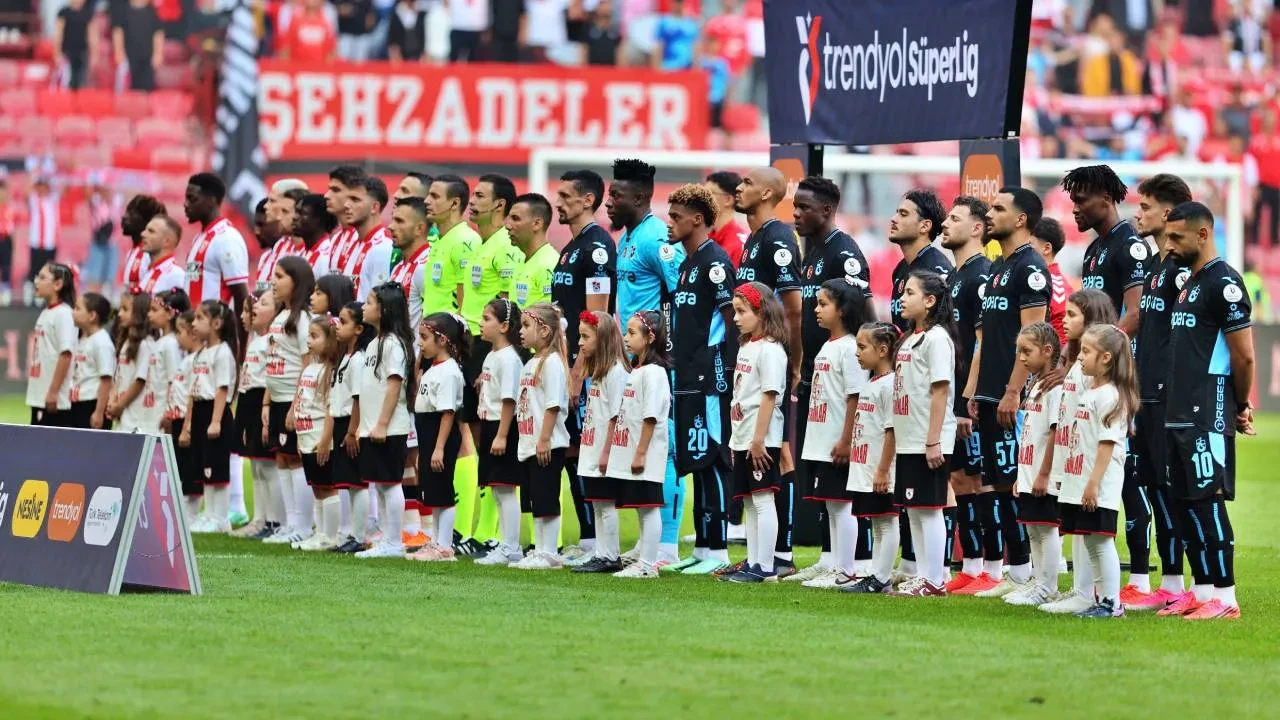 Trabzonspor ilk yarıda fişi çekti! Bordo-mavililer, Samsunspor deplasmanında kazandı