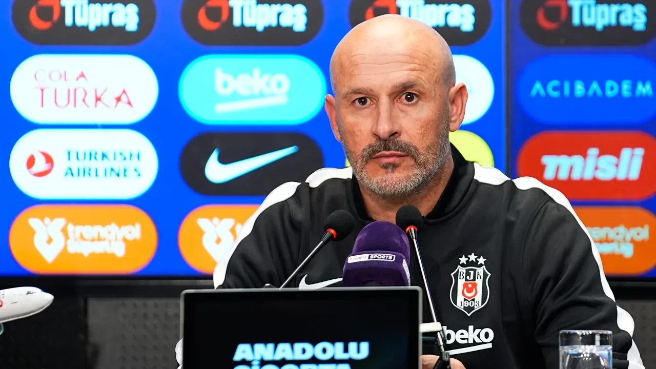 /spor/besiktasta-italianodan-hakem-sozleri-sasirarak-izliyorum-anlayamiyorum-3364651