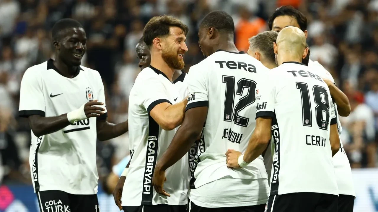 CANLI MAÇ ANLATIMI | Beşiktaş ile Kocaelispor karşı karşıya geliyor