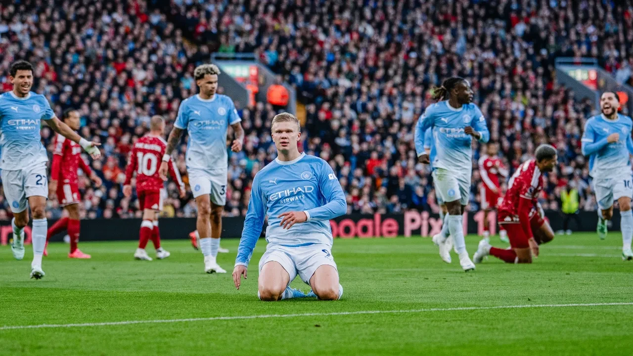 Manchester City, Liverpool'u 3-0 devirdi! Haaland, Doku ve Cherki galibiyeti getirdi
