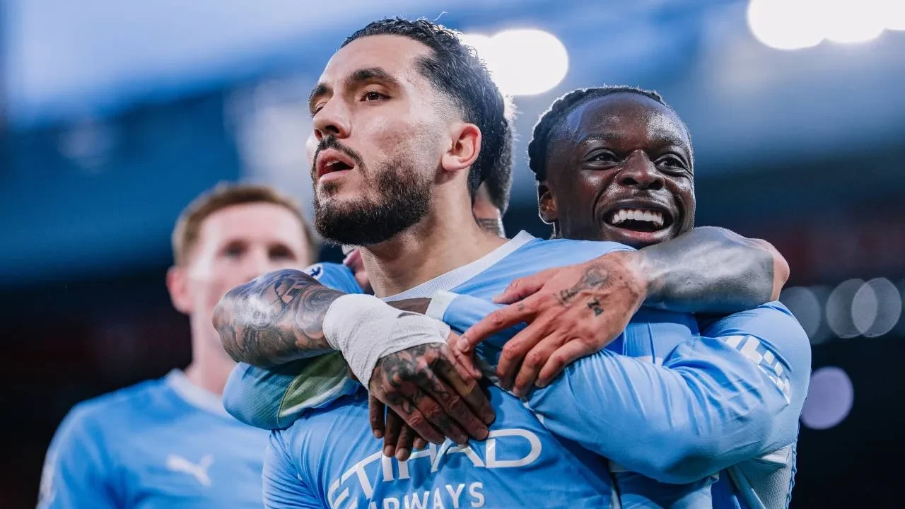 Manchester City, Liverpool'u 3-0 devirdi! Haaland, Doku ve Cherki galibiyeti getirdi