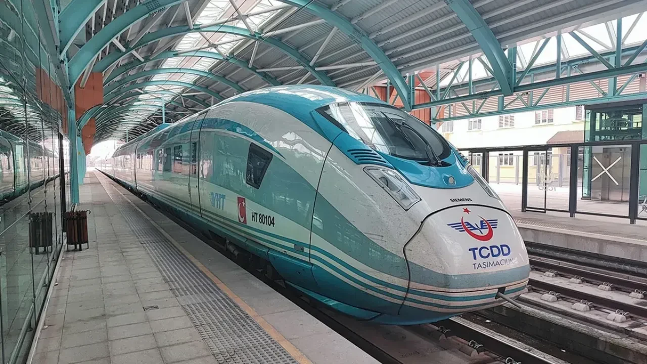Tren yolcularında yeni dönem başladı! 90 güne düşürüldü: Cezası 9 bin 473 TL