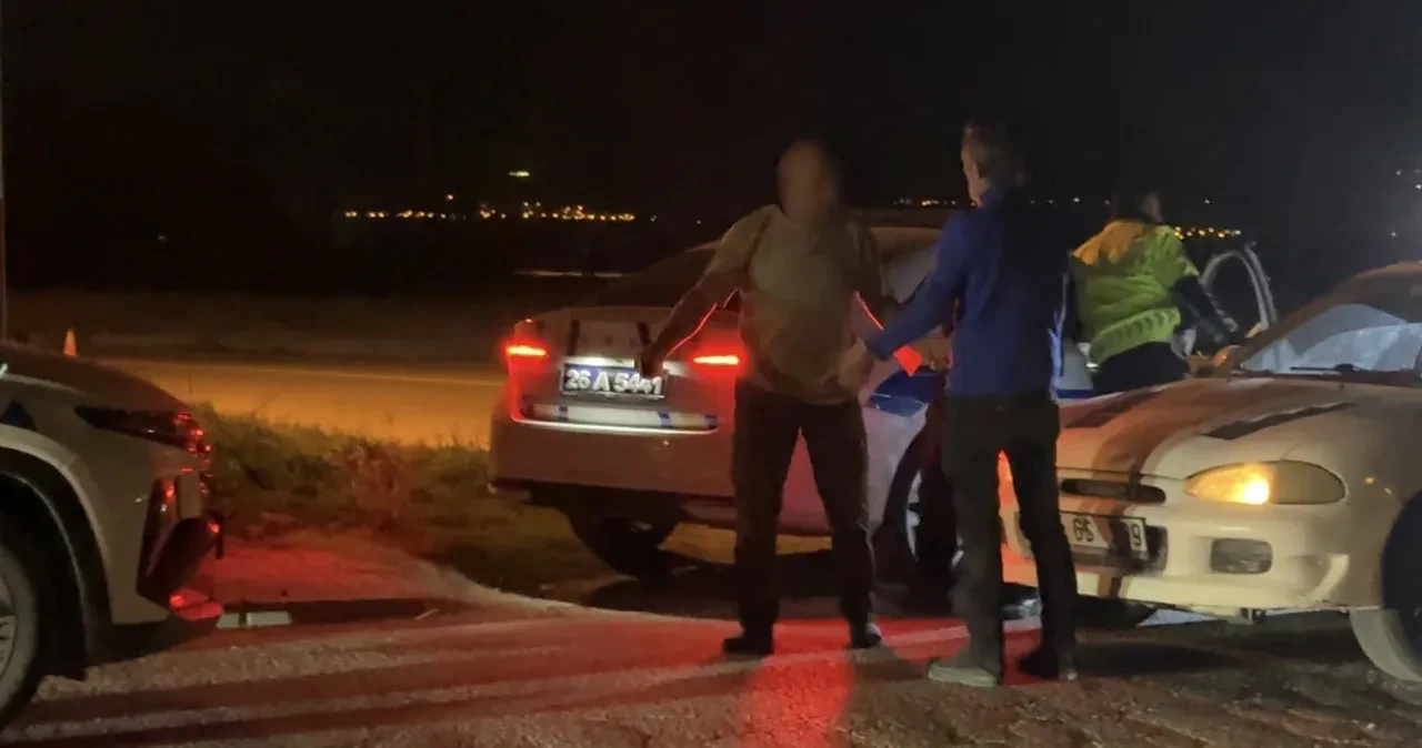 Alkollü sürücünün arkadaşından polise şoke eden sözler: 'Bu salak. Ben size yakalanmam'