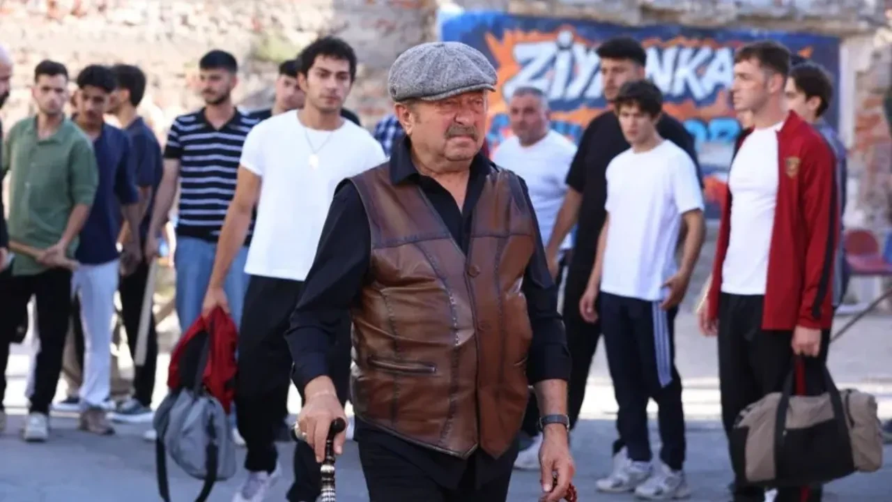 Altı Üstü İstanbul dizisinde Hikmet ölecek mi? Erkan Can Altı Üstü İstanbul dizisinden ayrılıyor mu? 