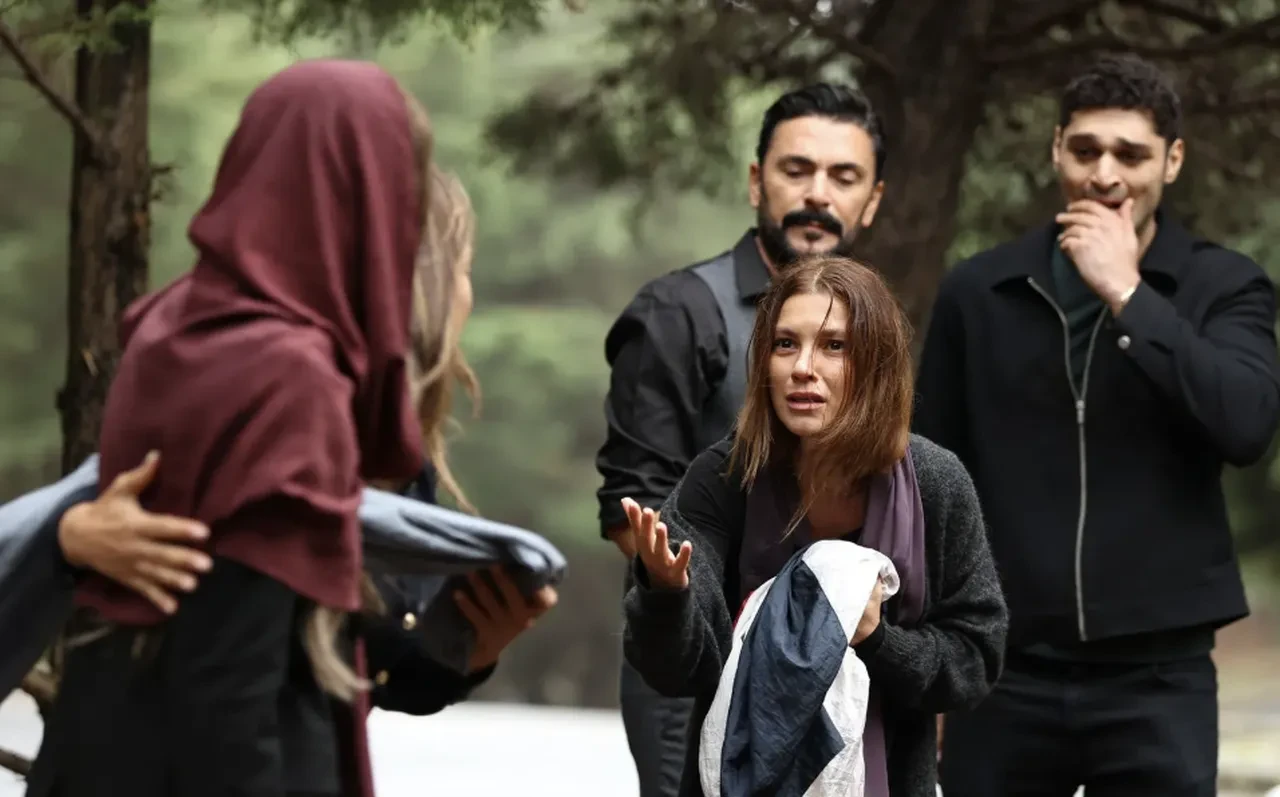 Altı Üstü İstanbul oyuncuları ve yaşları! Altı Üstü İstanbul başrol oyuncuları ilgi topladı