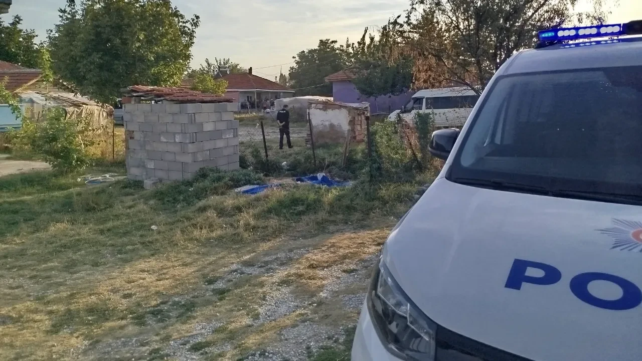 Denizli’de komşu kavgası silahlı çatışmaya döndü: 1’i çocuk 5 kişi yaralandı