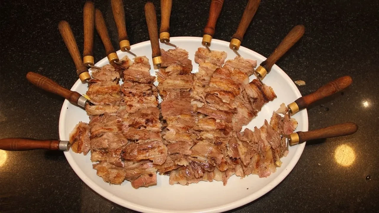 Erzurum'un meşhur cağ kebabı MasterChef'te! Yumuşacık etin lezzet sırrını merak edenler buraya
