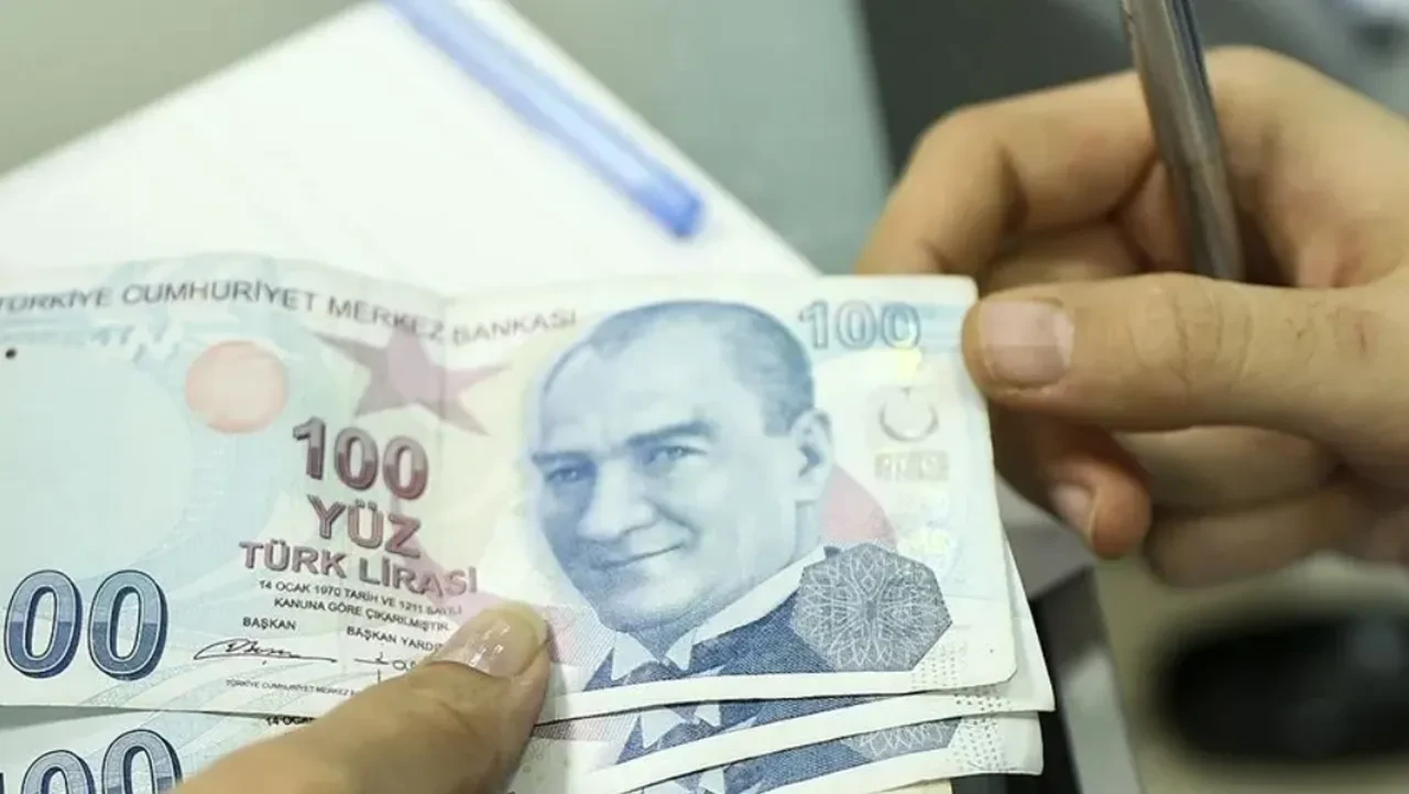 İlk KYK bursu ne zaman yatar? 2026 KYK burs başvuru ekranı açıldı