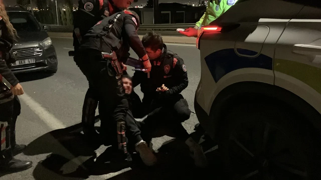 Polisin 'dur' ihtarına uymayan sürücü, cezayı öğrenince sinir krizi geçirdi: Dershane param gitti