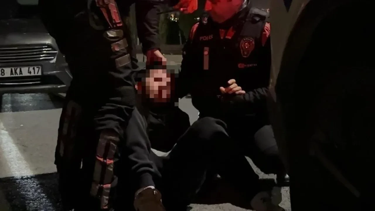 Polisin 'dur' ihtarına uymayan sürücü, cezayı öğrenince sinir krizi geçirdi: Dershane param gitti