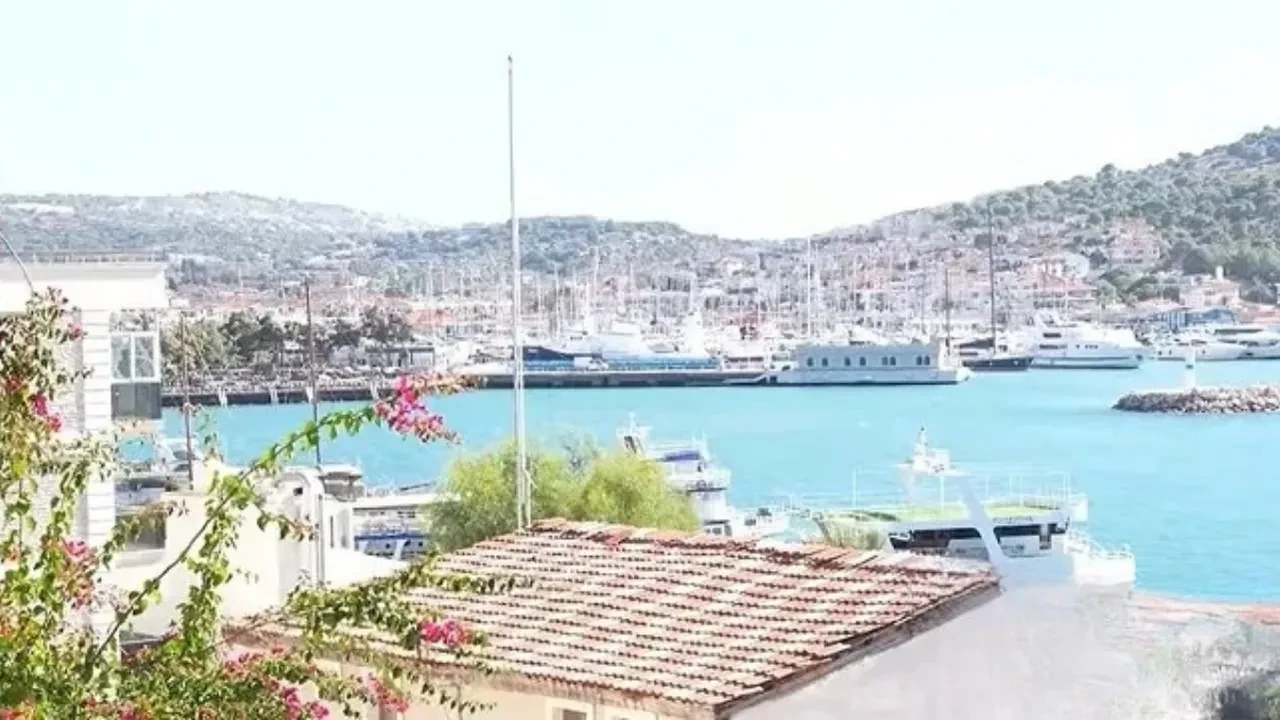 Yeşilçam yıldızı Salih Güney'in Çeşme'deki evini görenler hayran kaldı! Ege manzarası mest etti