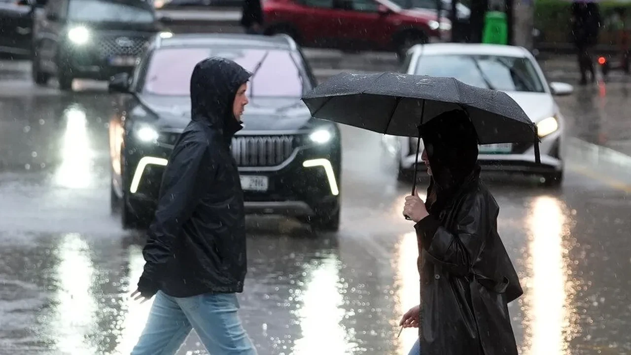 13 Ekim 2026 hava durumu | Meteoroloji’den çok sayıda il için uyarı: Hem kuvvetli yağış, hem toz taşınımı yaşanacak