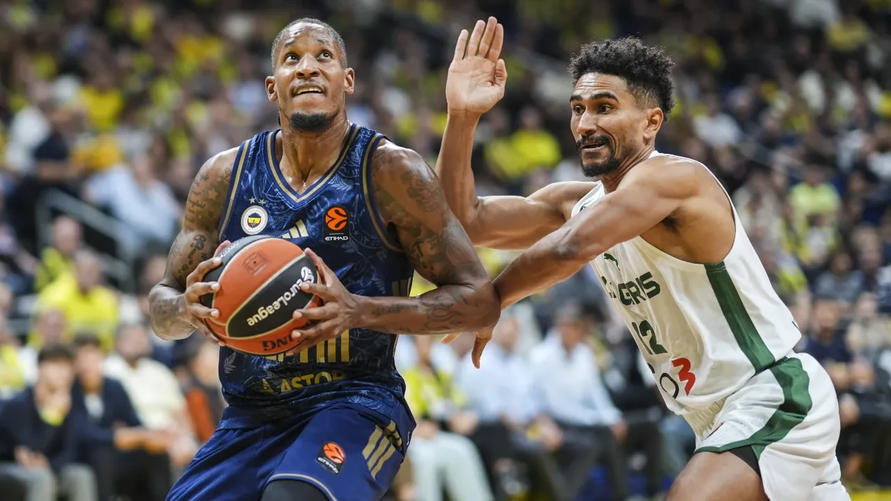 /spor/fenerbahce-tarfin-zalgiris-kaunasi-devirdi-sari-lacivertlilerden-99-80lik-zafer-3365077