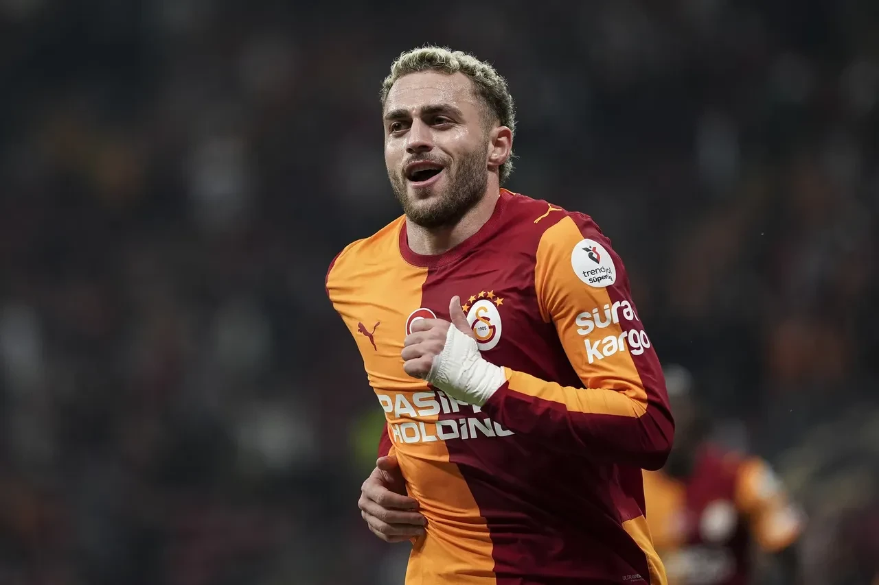 Galatasaray'da çifte imza geliyor! 2 isim için sözleşme hazırlandı