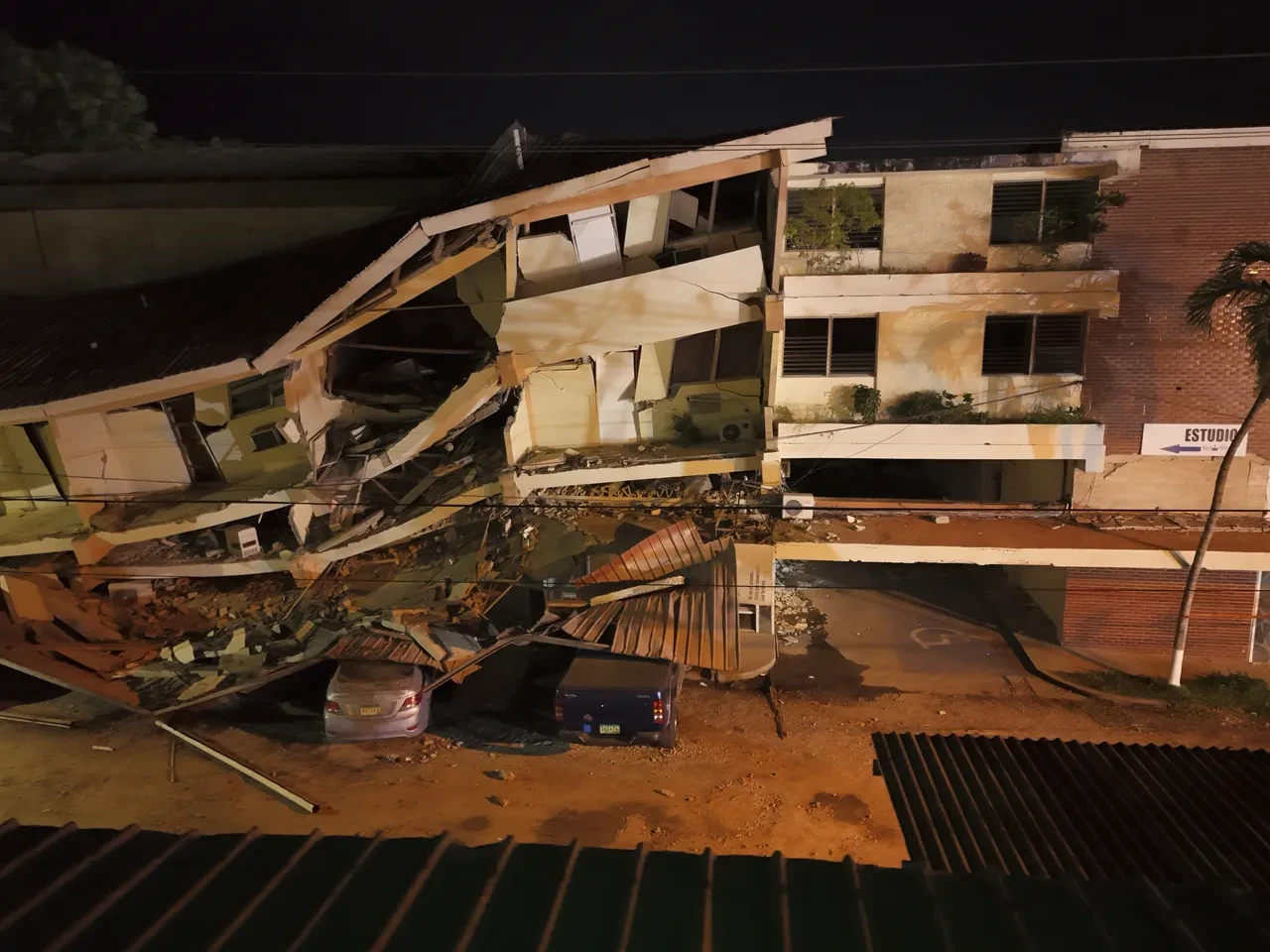 Panama'da 6,1 büyüklüğünde deprem